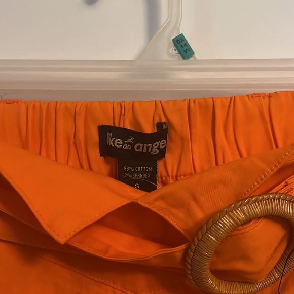 Woman shorts - Picture 3 of 5